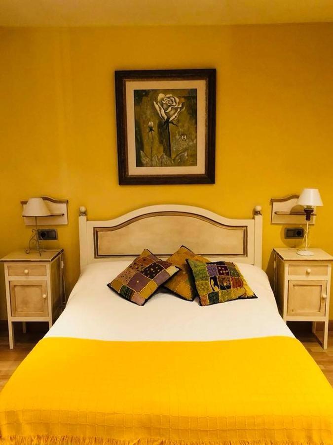 Apartamentos La Guergola Pola de Somiedo Buitenkant foto